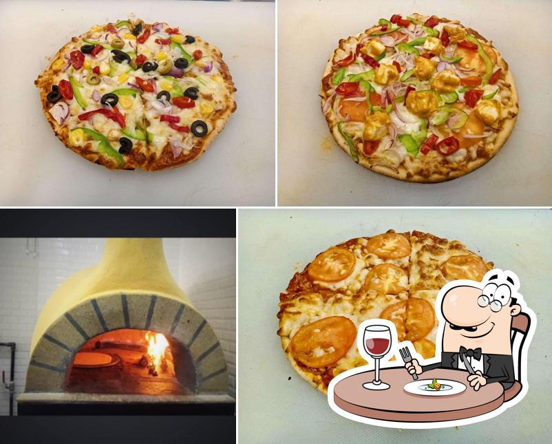 Food at Hollywood's Pizza And Grill