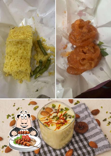 Food at Mahakal Chat Corner