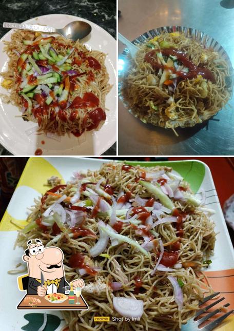 Pad thai at Hara Chinese Stall