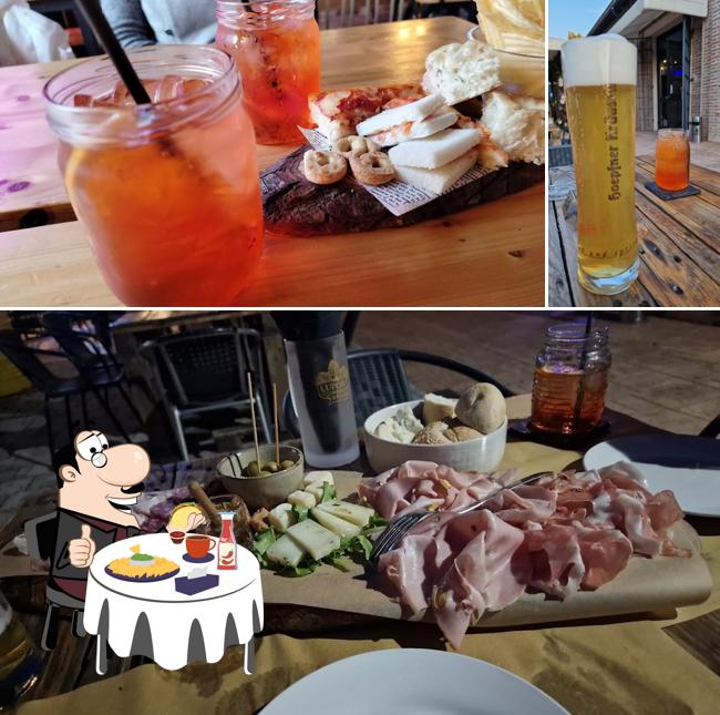 Piatto di formaggi al Cantiere Bar Circolo Arci