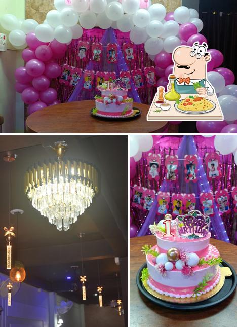 Food at VINTAGE CAFE AND RESTAURANT