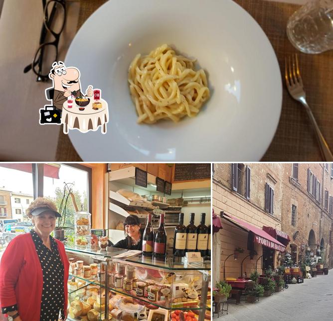 Guarda la foto che mostra la cibo e esterno di Cucina Tipica Toscana