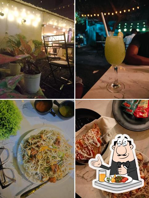 Food at Mocktales Cafe