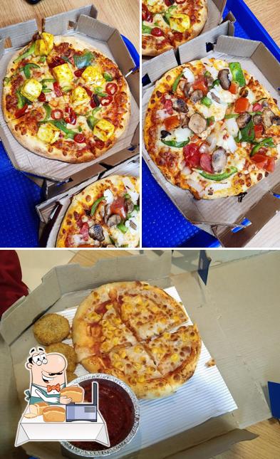 Garlic bread at Domino's Pizza Maktulpuri, Roorkee