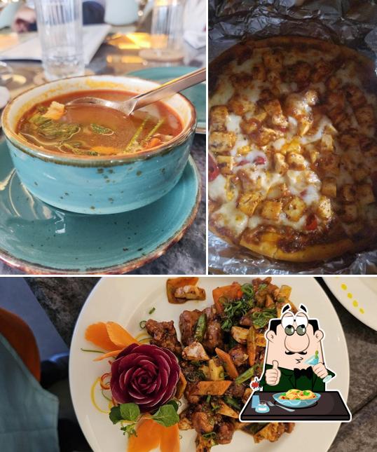 Meals at Oak Tavern Lounge