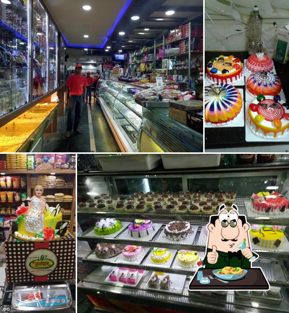 Food at Jalpan sweets and bakers