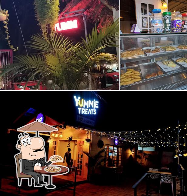 You can get some fresh air at the outside area of YUMMiE TREATS