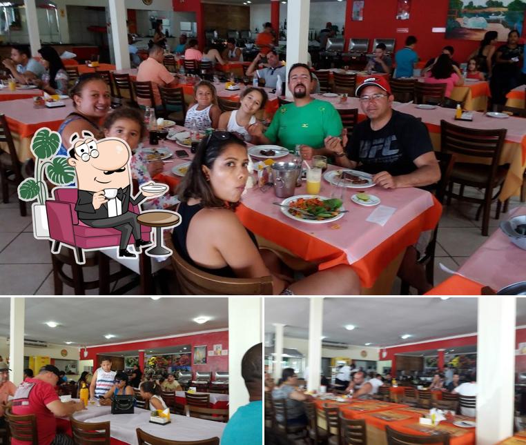 Veja imagens do interior do Churrascaria Paraíso Grill