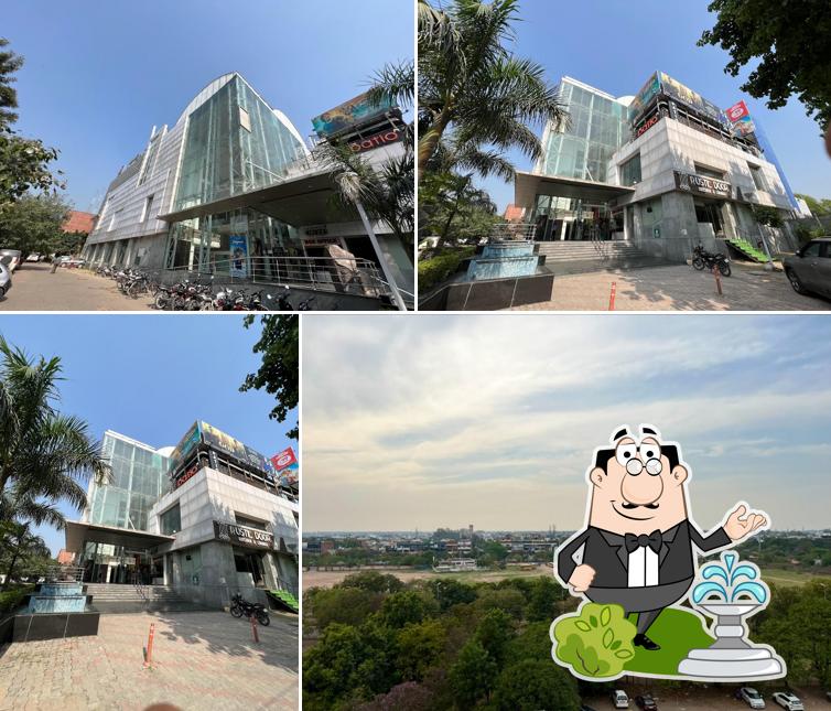 The exterior of Hi5 Mall