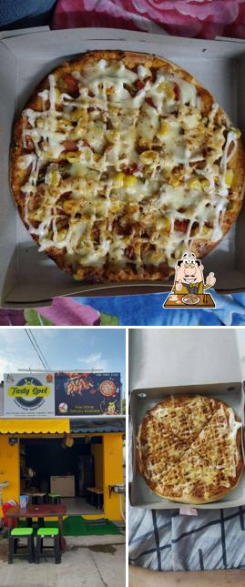 Pick different variants of pizza