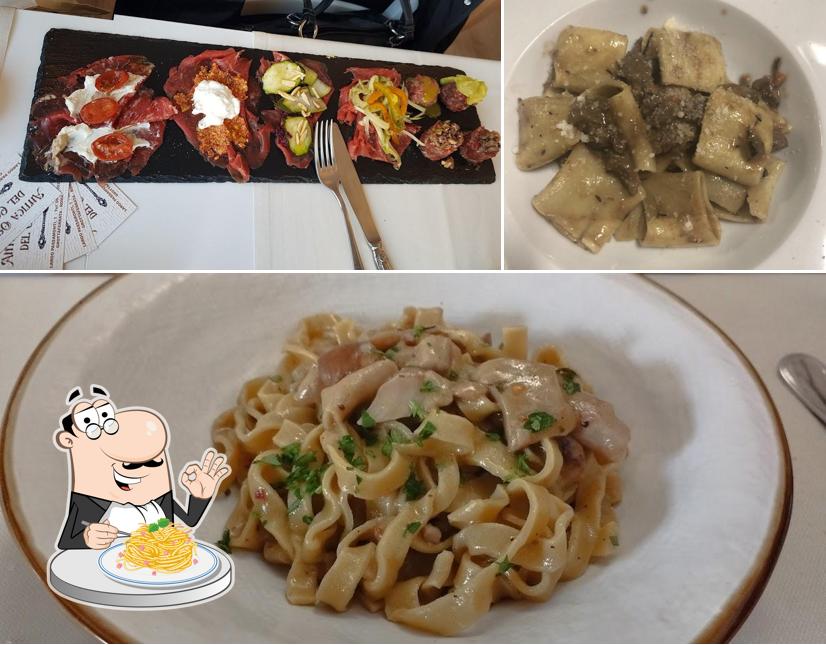 Spaghetti alla carbonara al Ristorante Antica Osteria Del Corso