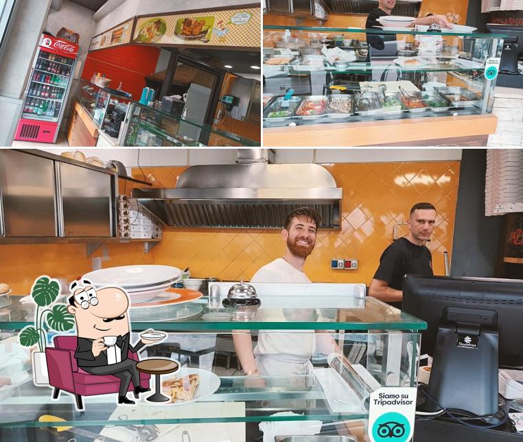 Dai un'occhiata agli interni di Re Pazzo
