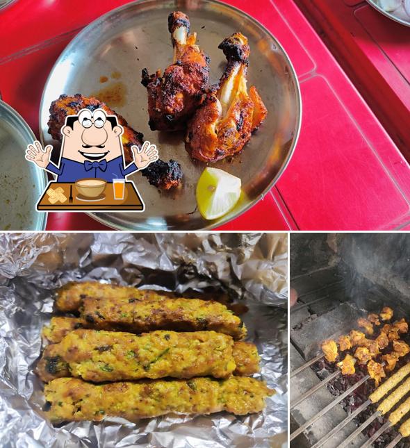 Meals at Ayesha chicken mamna