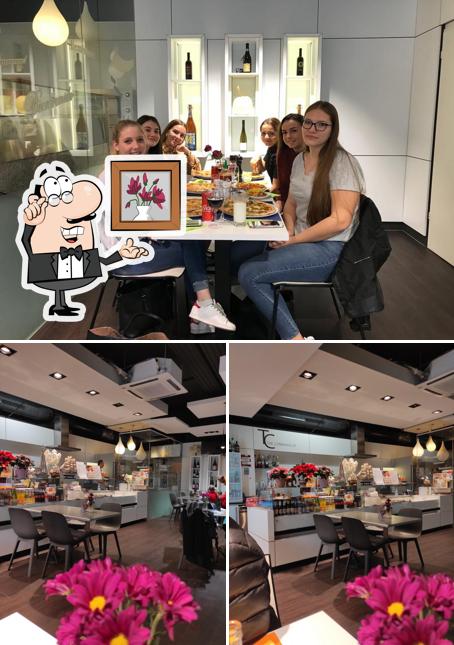 Siediti a un tavolo di Restaurant La Gondola