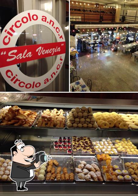 Guarda la foto di Caffetteria Venezia