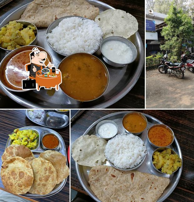 Mussels at Nikhil Khanaval