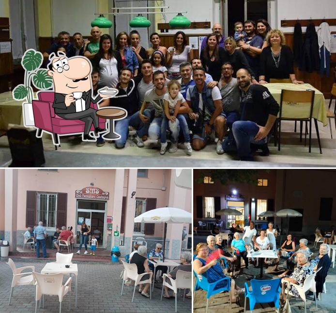 Dai un'occhiata agli interni di Club Famigliare Castagna