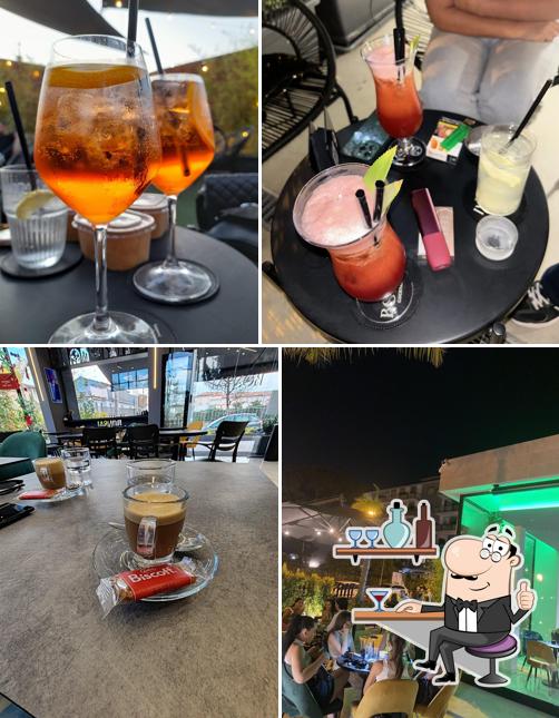 Questa è la immagine che raffigura la interni e bevanda di Bonsai bar