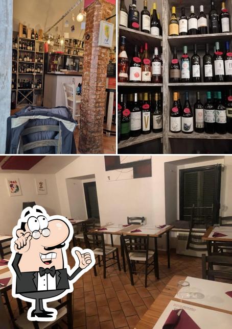 Gli interni di Rossointenso Cucina Enoteca Degusteria