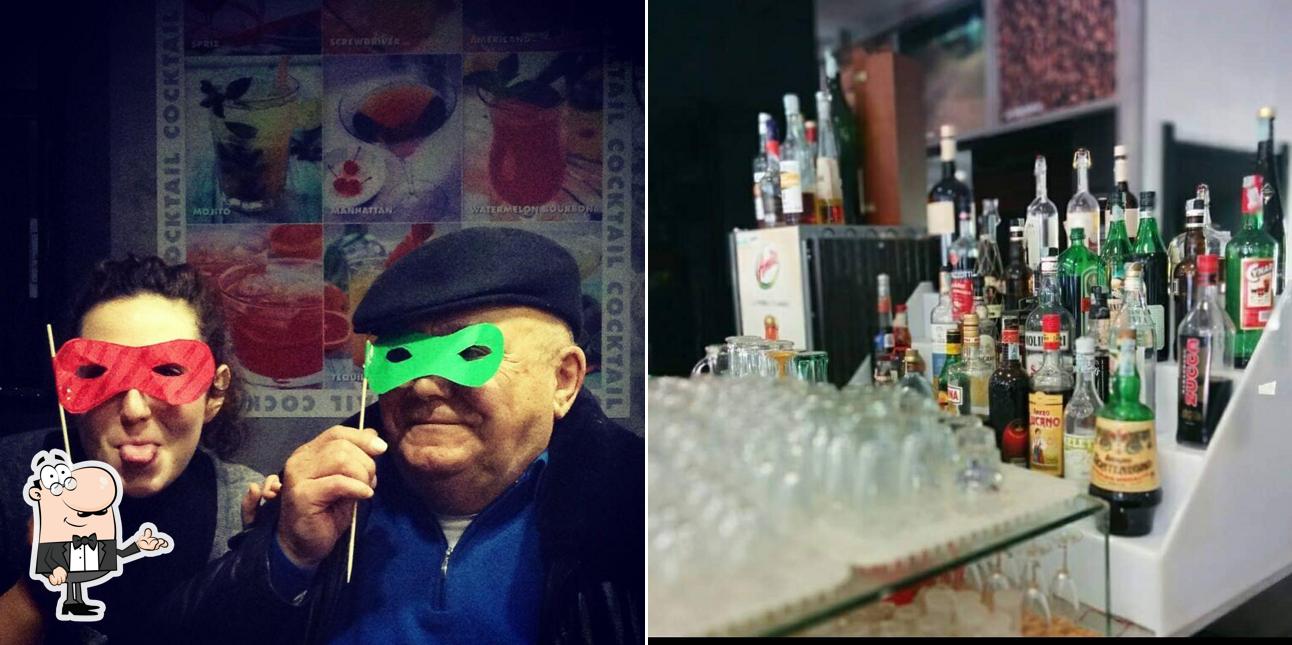 Siediti a un tavolo di Harmony pub