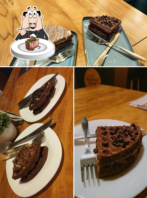 Chocolate cake at Waffee House Trivandrum