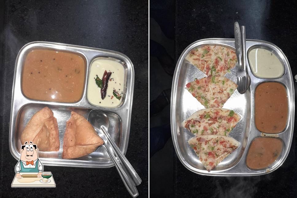 Samosa at Aaswad Restraurent
