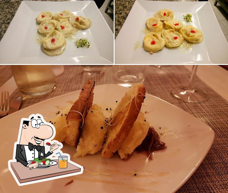 Platti al Ristorante Pizzeria La Cava