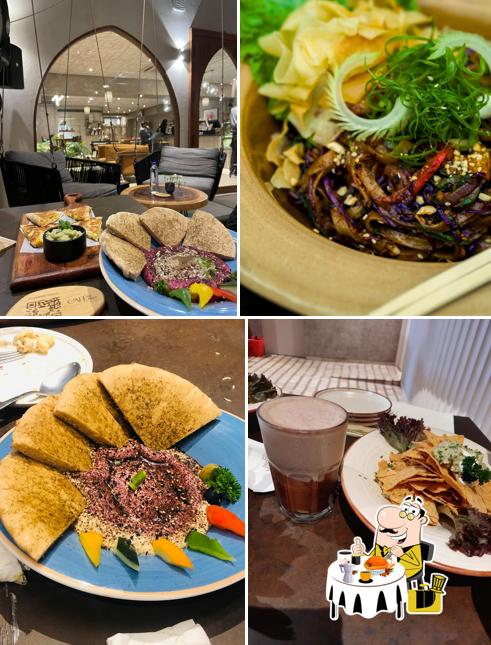 Meals at Cafe De Meet