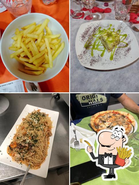 Ordina le patatine fritte a Ristorante Pizzeria Il Gatto Rosso