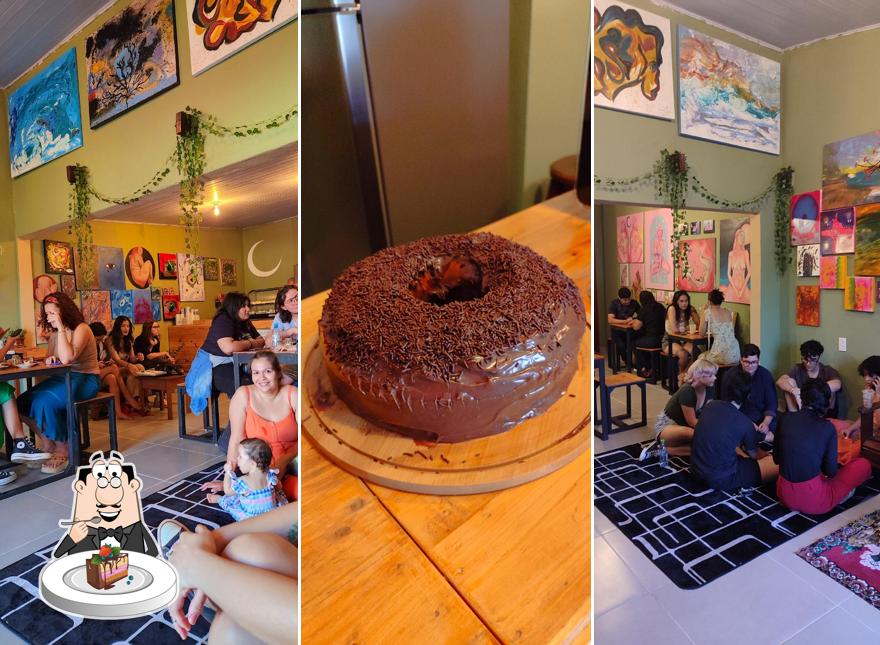 Bolo de chocolate em Hórus Cafeteria