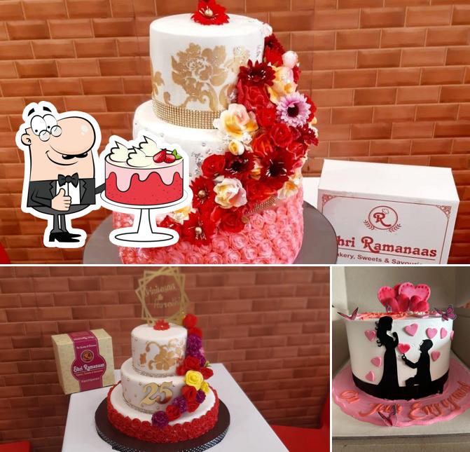 Red velvet cake at Shri Ramanaas Bakery and sweets & chats
