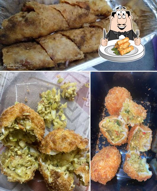 Spring rolls at Vaishno Snacks Corner