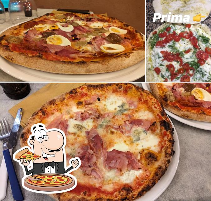 Ordina una pizza a PIZZERIA MICHELANGELO di NICOTRA SALVATORE