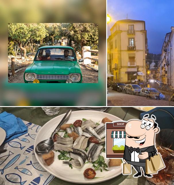Questa è la immagine che mostra la esterno e bevanda di Civico 22