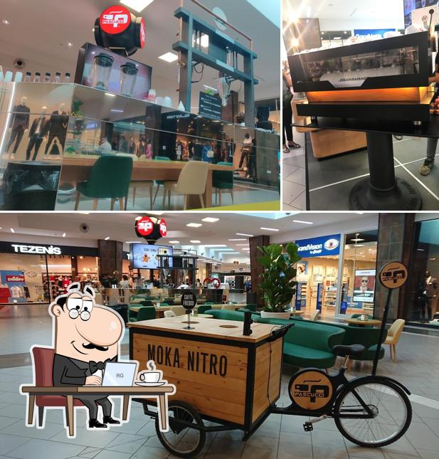 Dai un'occhiata agli interni di Caffè Pascucci Shop Il Cuore Adriatico