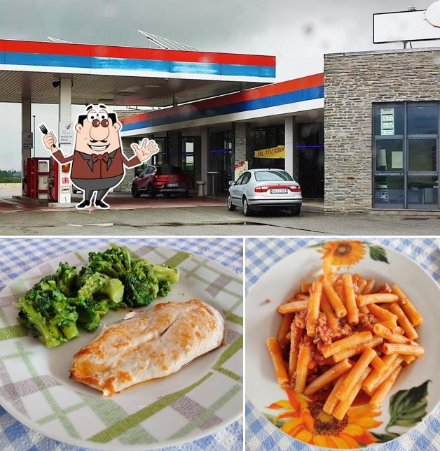 La Sosta Di Patruno Assunta si caratterizza per la cibo e esterno
