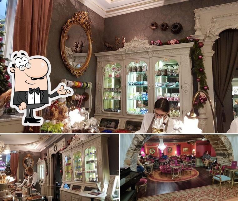 Siediti a un tavolo di Café & Conditorei 1842