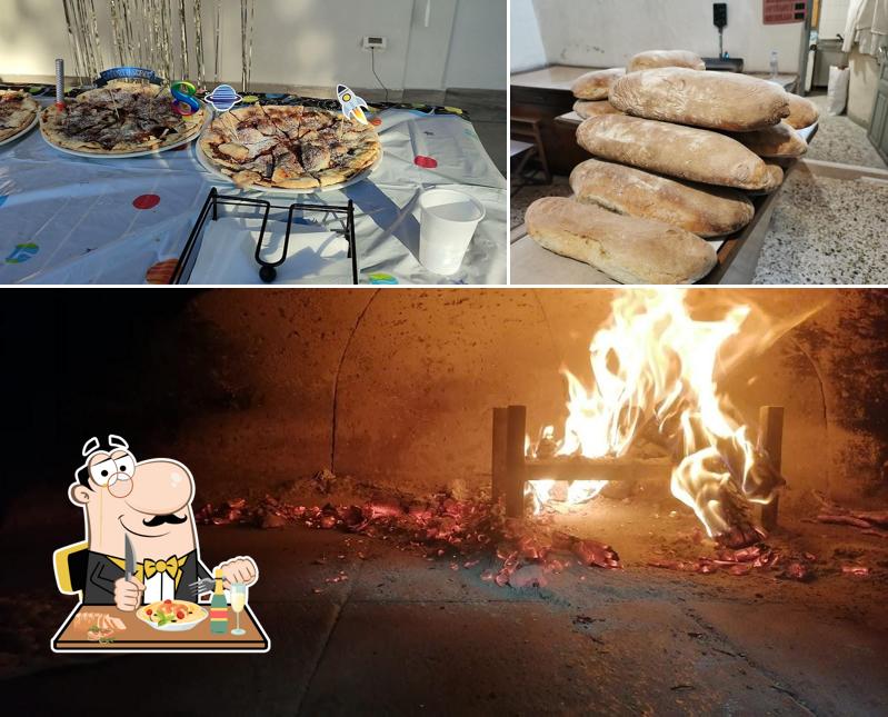 La cibo e interni del ristorante