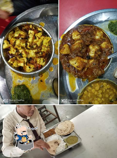 Food at Tandoori Hotel