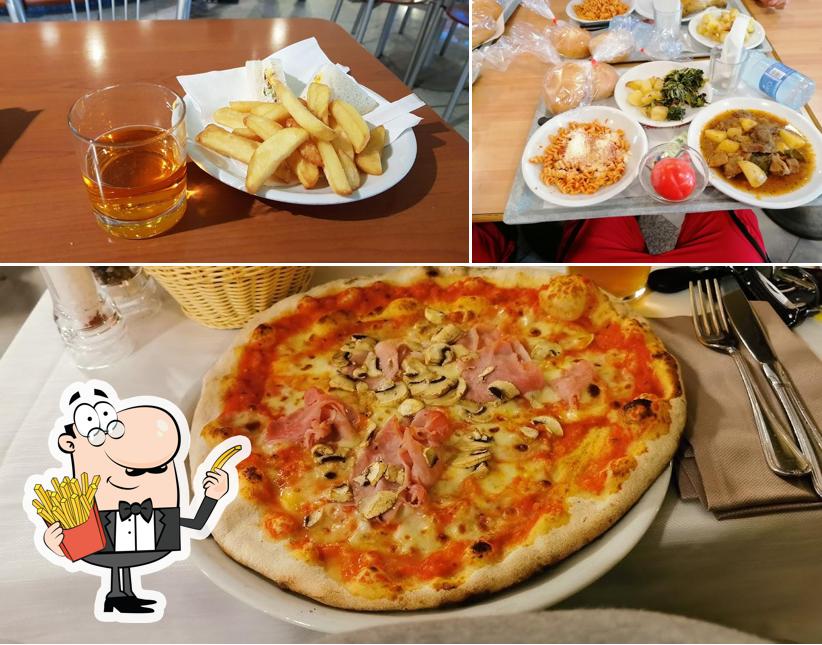 Assaggia un piatto di patatine a Blu Marine