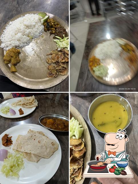 Chicken curry at Srikant Hotel