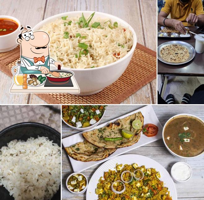 Fried rice at Kamal Vaishno Dhaba