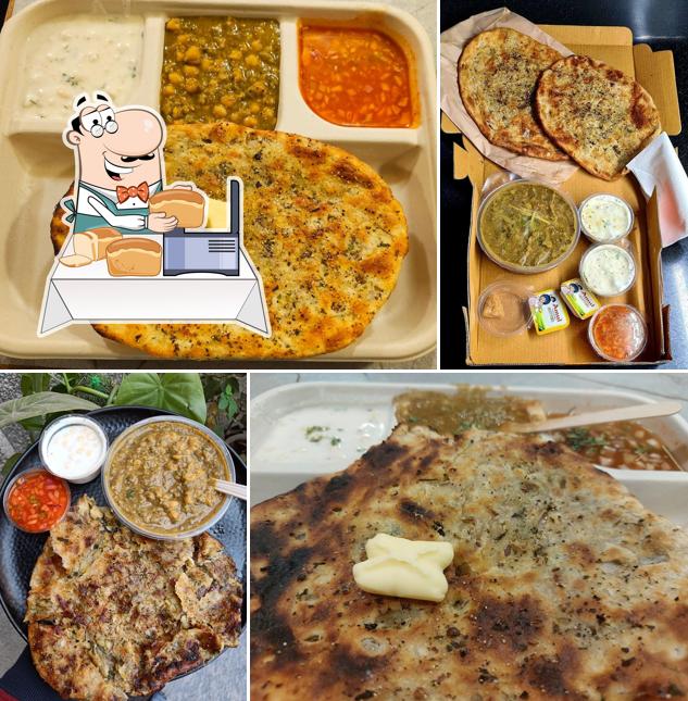 Garlic bread at Amritsari Kulcha Factory