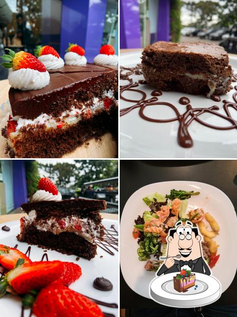 Bolo de chocolate em GreenBerry Gastronomia Saudável