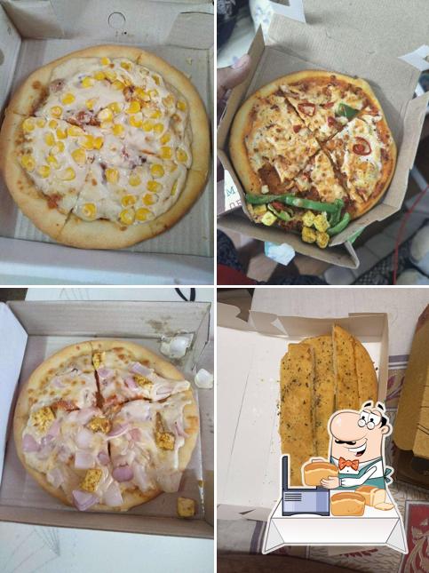 Garlic bread at La Pino'z Pizza