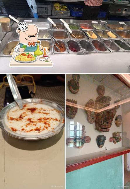 Food at Mid way delhi to jaipur