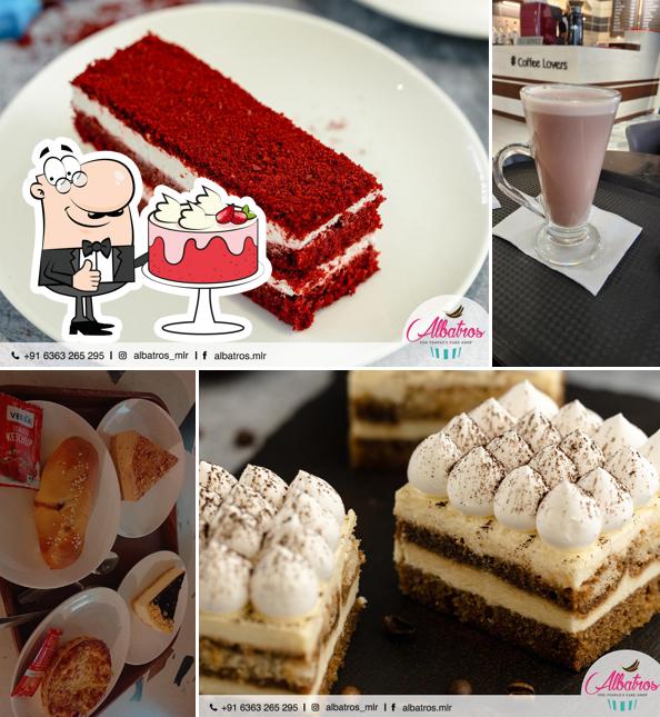 Red velvet cake at Albatros - Valencia