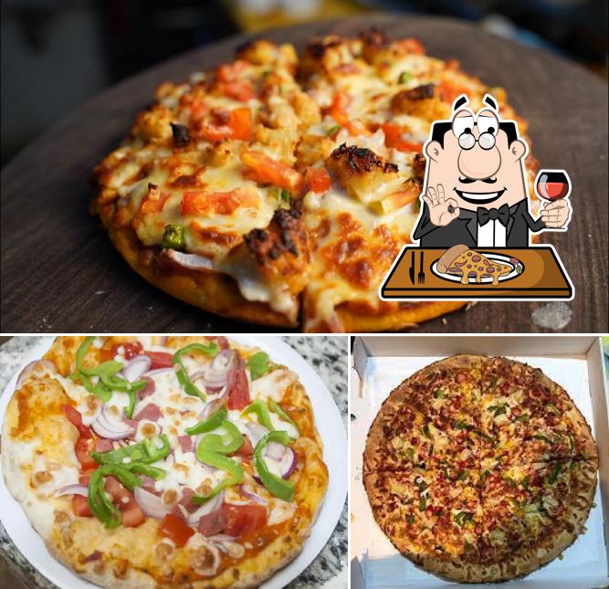 Order pizza at Gangstar cafe