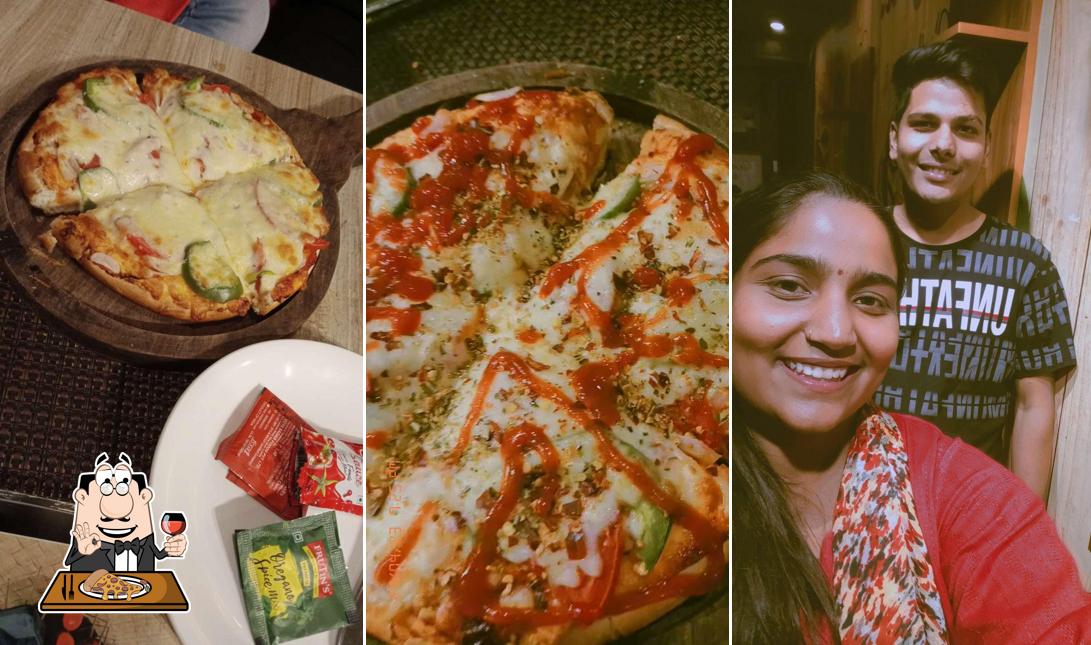 Order pizza at THE GRILL