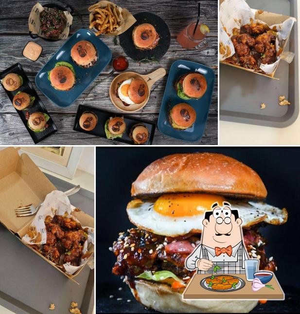 Chicken wings at Boomburger